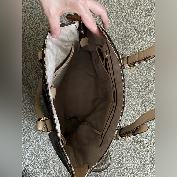 Michael Kors tote with crossbody strap - Picture 7 of 8